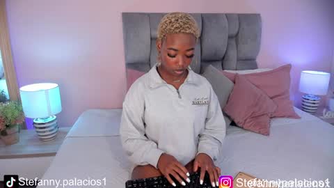 Snapshot of kimberlylenox chatting on 12.02.24 Queen Kim online show from 12.02.24