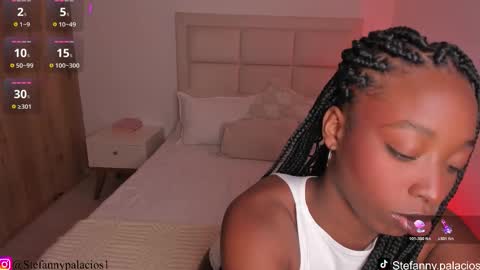 Snapshot of kimberlylenox chatting on 11.14.25 Queen Kim online show from 11.14.25