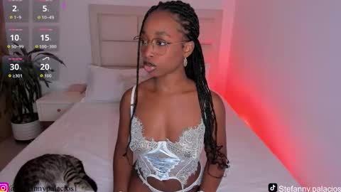 Snapshot of kimberlylenox chatting on 11.29.25 Queen Kim online show from 11.29.25