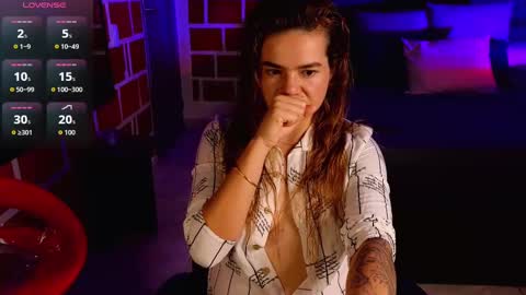 Snapshot of kimberlyreye chatting on 09.10.25 kimberlyreye online show from 09.10.25