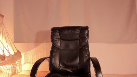 Kim online show from 02.23.25