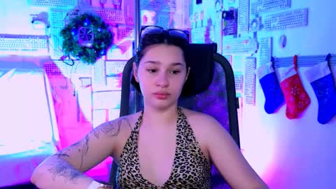 Snapshot of kimclarks chatting on 01.08.26 kimclarks online show from 01.08.26