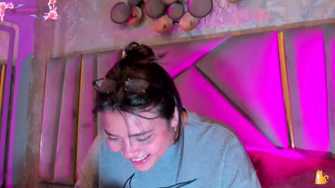 Snapshot of kimdevinne chatting on 02.11.26 KIM online show from 02.11.26