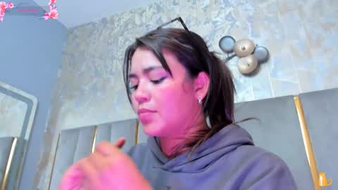 Snapshot of kimdevinne chatting on 03.08.26 KIM online show from 03.08.26