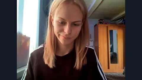 Mia online show from 08.07.26