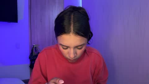 Snapshot of kimmi_foxy chatting on 06.18.26 kimmi online show from 06.18.26