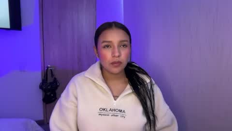 Snapshot of kimmi_foxy chatting on 06.19.26 kimmi online show from 06.19.26