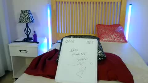 Snapshot of kimmitay chatting on 10.22.25 Kimmi Taylor online show from 10.22.25