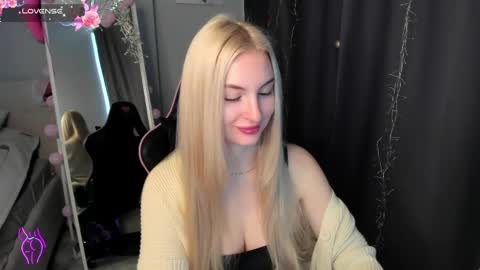kimmy1_powell online show from 05.04.26
