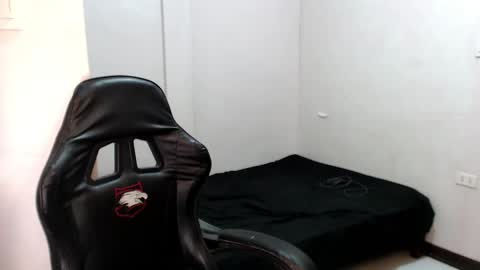 Snapshot of kimmy_fuckinggreat chatting on 12.07.24 kim ejara online show from 12.07.24