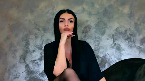 Kim Wilmes online show from 05.07.26