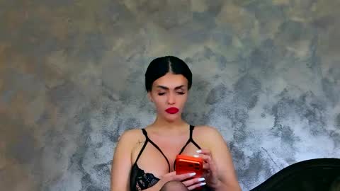 Kim Wilmes online show from 05.08.26