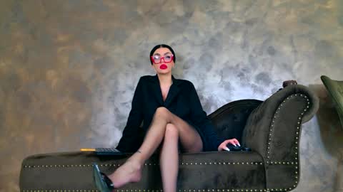 Kim Wilmes online show from 05.16.26