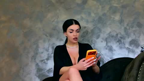 Kim Wilmes online show from 05.18.26