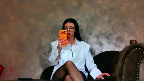 Kim Wilmes online show from 05.24.26
