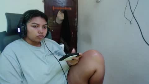 Snapshot of kimy_1 chatting on 06.18.26 kimy online show from 06.18.26