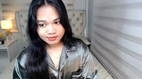 Snapshot of kina_greyx chatting on 06.19.26 kina online show from 06.19.26