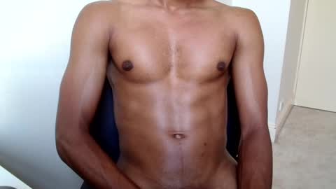 Snapshot of kinda_horny_right_now chatting on 02.12.25 Isaac online show from 02.12.25