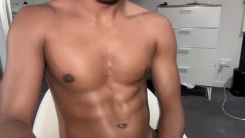 Isaac online show from 04.03.26