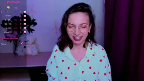 Hazel online show from 06.19.26