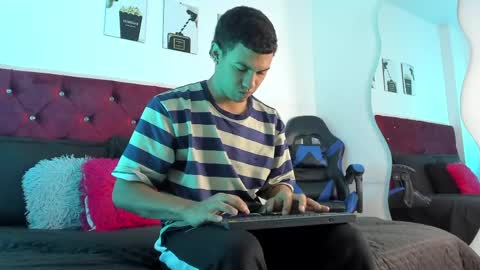 Snapshot of king_ares1 chatting on 05.14.26 king_ares1 online show from 05.14.26