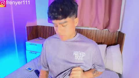 Snapshot of king_azahell chatting on 02.18.26 king help me reach 100 likes online show from 02.18.26