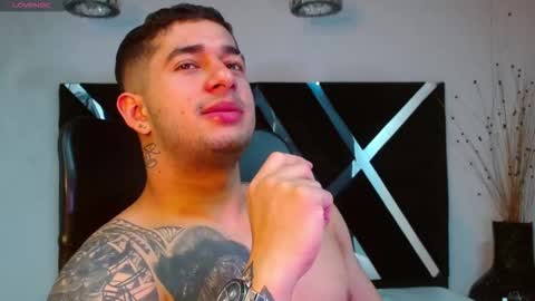 Angel Falconer online show from 11.14.25