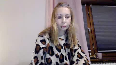 sexysexyhotwetpinkredpussy online show from 10.26.25