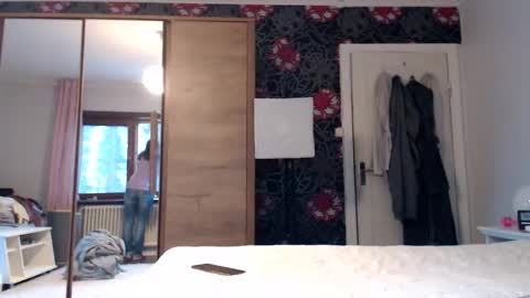 Snapshot of kingandprincess chatting on 05.16.26 sexysexyhotwetpinkredpussy online show from 05.16.26