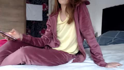 Snapshot of kingandprincess chatting on 05.31.26 sexysexyhotwetpinkredpussy online show from 05.31.26