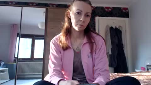 Snapshot of kingandprincess chatting on 06.19.26 sexysexyhotwetpinkredpussy online show from 06.19.26