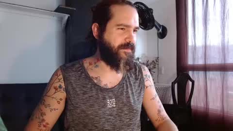 Snapshot of kingcat420 chatting on 11.10.25 Jake online show from 11.10.25