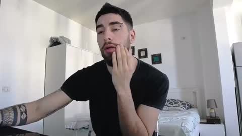 Snapshot of kingkarlos_ chatting on 03.04.25 KingKarlos online show from 03.04.25