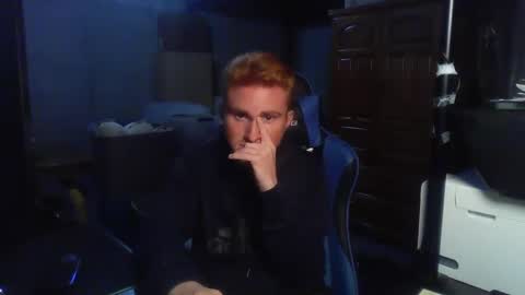 Snapshot of kingoffootfetish chatting on 09.19.25 Master  King Tommy online show from 09.19.25