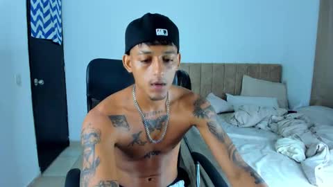 Snapshot of kings_latins chatting on 10.28.25 DOMINANT ALPHA KINGS online show from 10.28.25