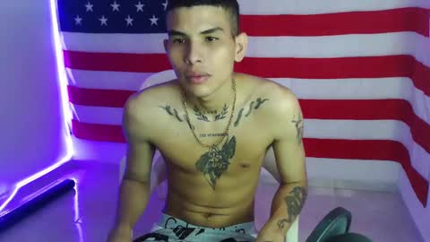 Snapshot of kings_latins chatting on 11.12.25 DOMINANT ALPHA KINGS online show from 11.12.25