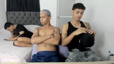 Snapshot of kings_latins chatting on 11.30.25 DOMINANT ALPHA KINGS online show from 11.30.25