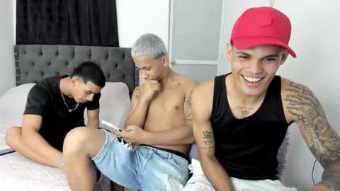 Snapshot of kings_latins chatting on 11.30.25 DOMINANT ALPHA KINGS online show from 11.30.25