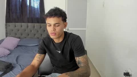 Snapshot of kings_latins chatting on 12.21.25 DOMINANT ALPHA KINGS online show from 12.21.25