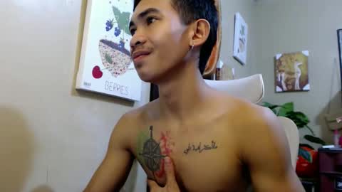 Snapshot of kingscock18 chatting on 10.08.25 ALVIN online show from 10.08.25