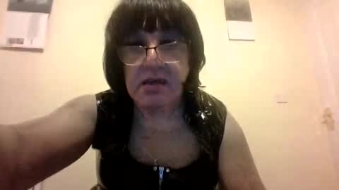 Cynthia Pvc lips online show from 12.18.24