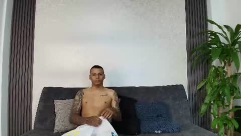 Snapshot of kinky_doll2 chatting on 07.27.26 kinky_doll2 online show from 07.27.26