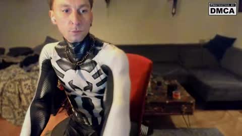 Snapshot of kinky_spidey chatting on 12.15.25 kinky_spidey online show from 12.15.25