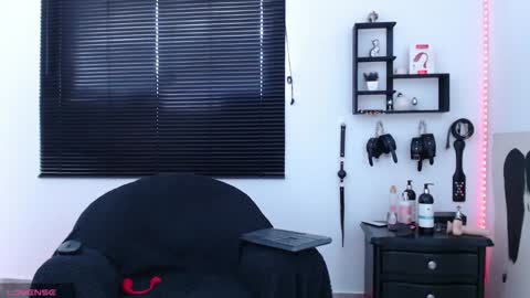 Allison  Diego online show from 12.11.24