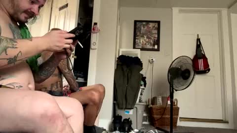 Snapshot of kinkybiguy14 chatting on 11.07.25 Kinky Cassie online show from 11.07.25