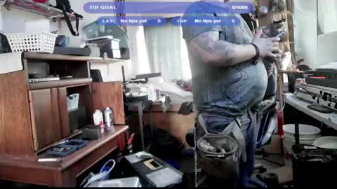 Snapshot of kinkybiguy14 chatting on 11.21.25 Kinky Cassie online show from 11.21.25