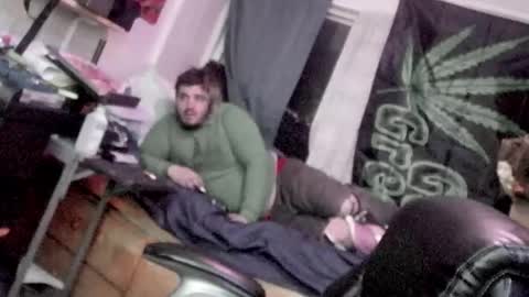 Snapshot of kinkybiguy14 chatting on 12.22.25 Kinky Cassie online show from 12.22.25