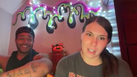 Snapshot of kinkycreative chatting on 12.18.25 kinkycreative online show from 12.18.25