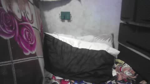 Snapshot of kinkyhotcumm chatting on 10.21.25 KAREN online show from 10.21.25