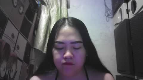 Snapshot of kinkyhotcumm chatting on 11.16.25 KAREN online show from 11.16.25